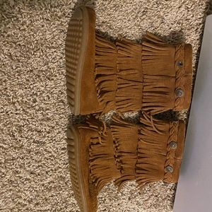 Minnetonka kids boots